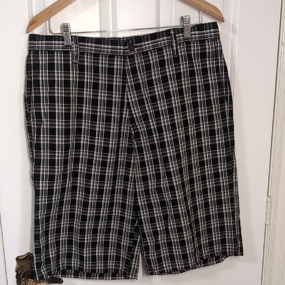 Dickies Black and White Checkered Flat Front Shorts Men's  Size 34 SALE